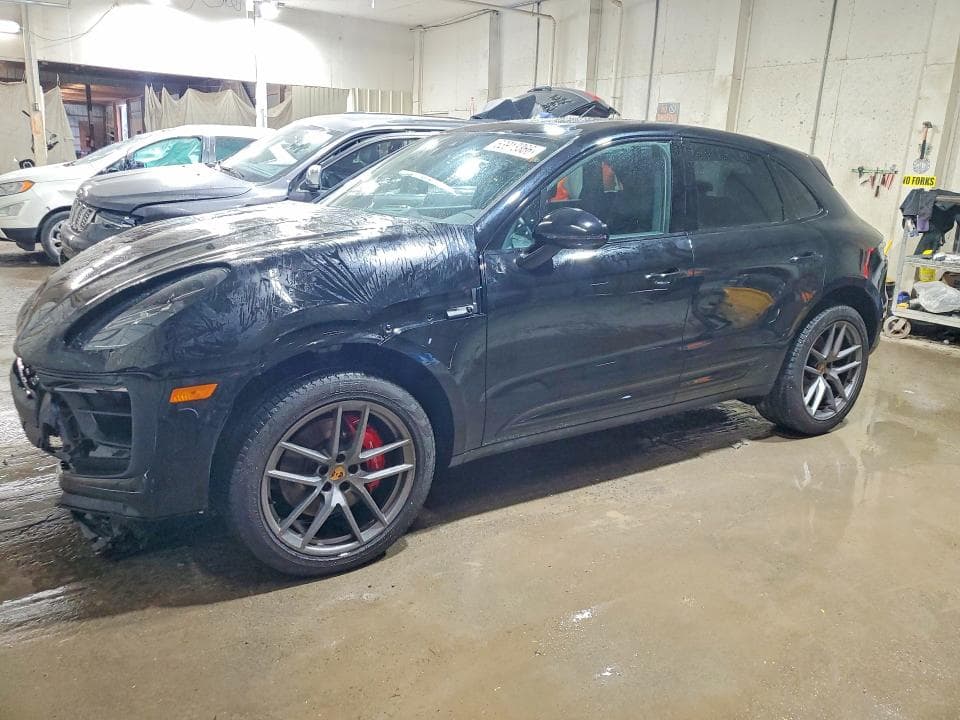 2022 PORSCHE MACAN S - 1