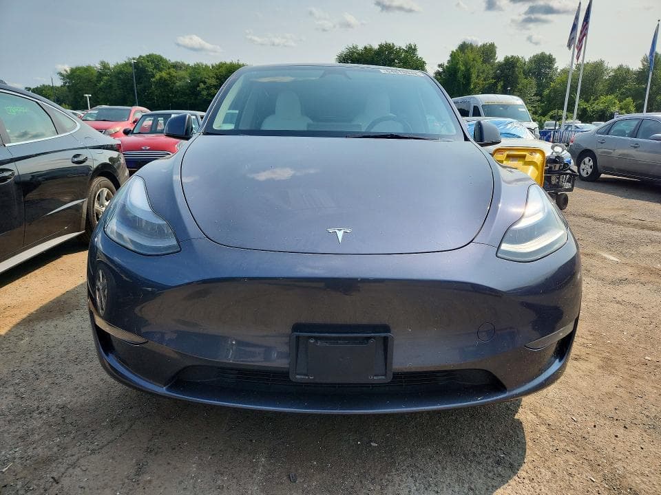2023 TESLA MODEL Y 5