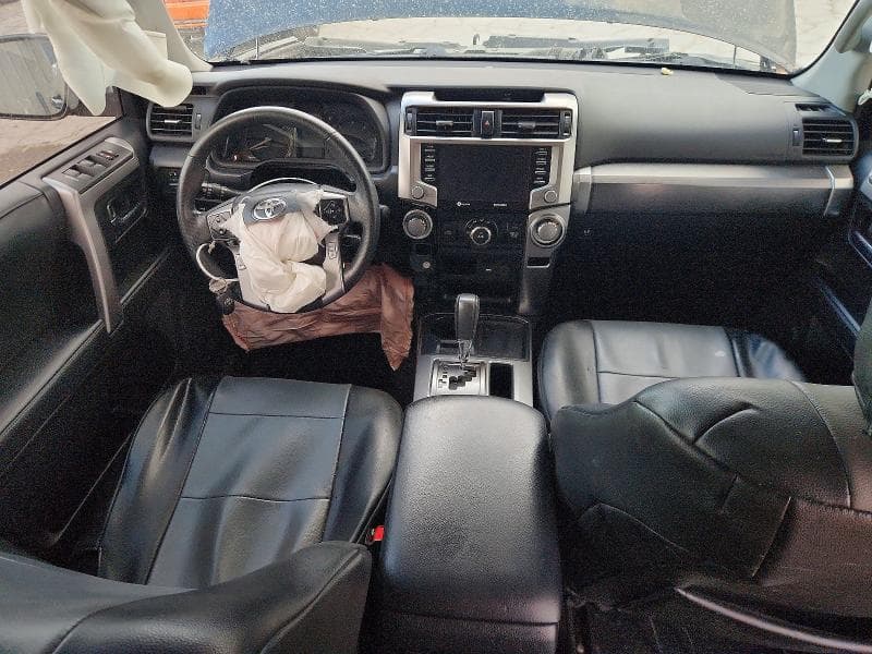2020 TOYOTA 4RUNNER SR5 8