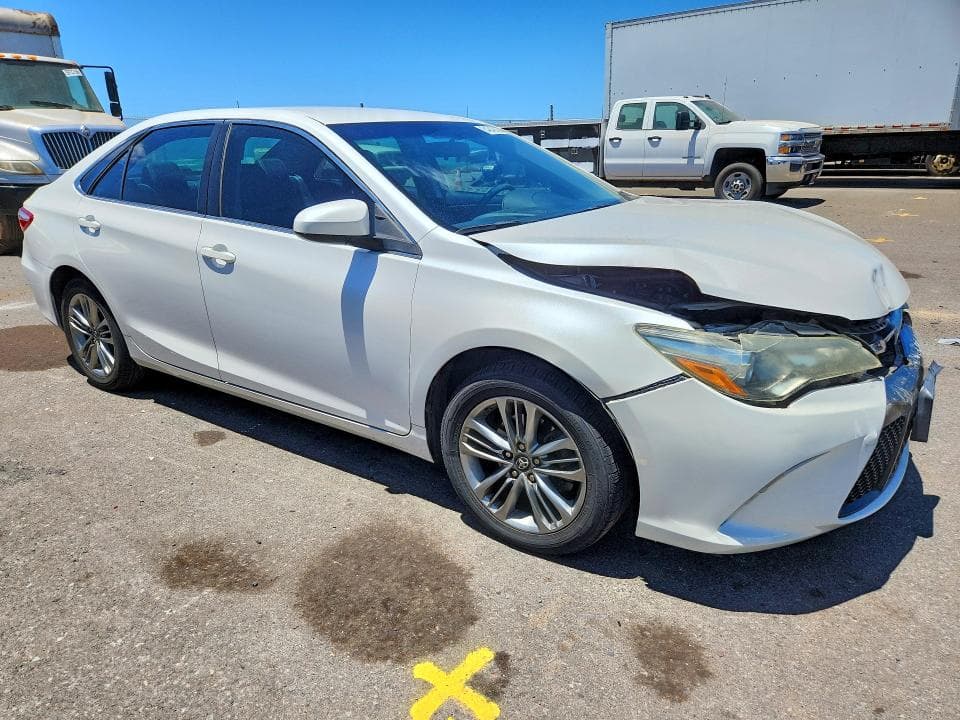 2017 TOYOTA CAMRY LE 4