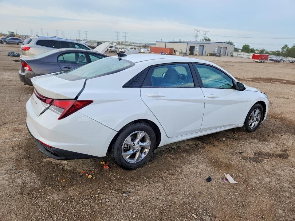 2021 HYUNDAI ELANTRA SE 3
