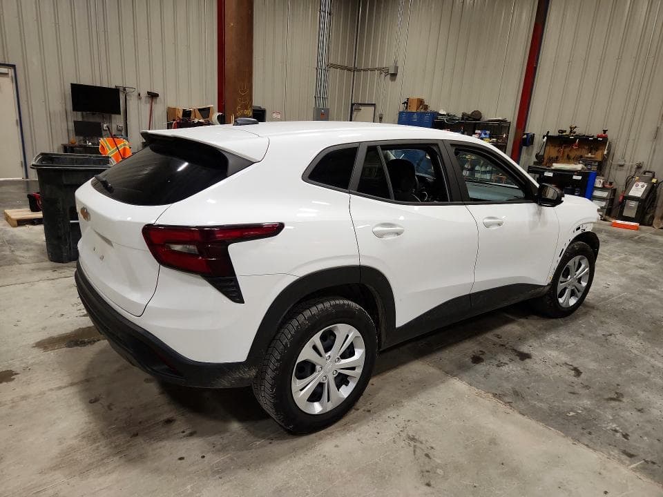 2025 CHEVROLET TRAX LS 3