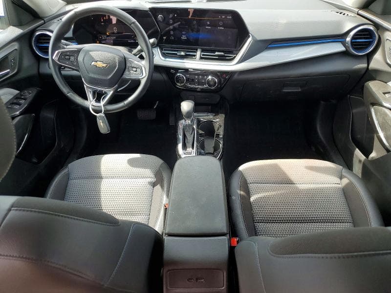 2025 CHEVROLET TRAX 1LT 8