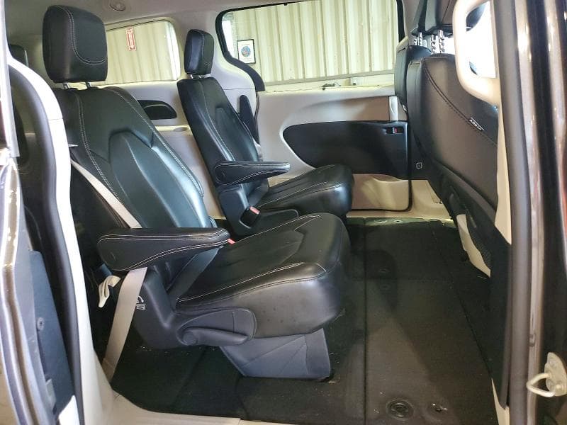 2023 CHRYSLER PACIFICA TOURING L 11
