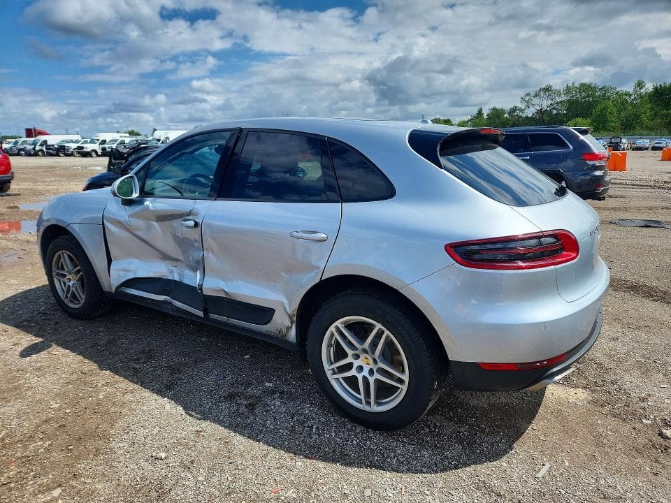 2018 PORSCHE MACAN 2