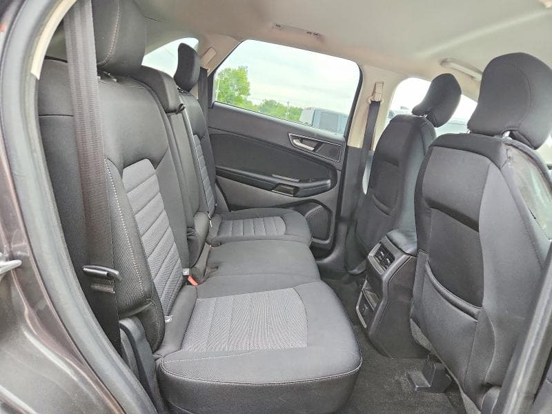2017 FORD EDGE SE 11
