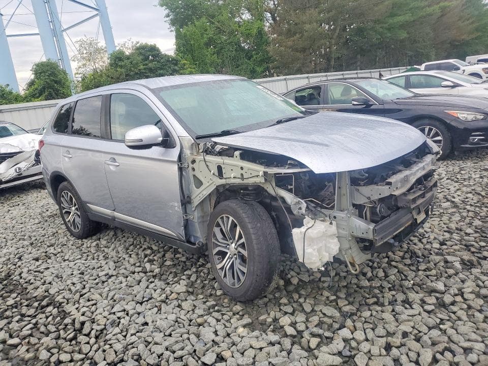 2017 MITSUBISHI OUTLANDER SE 4