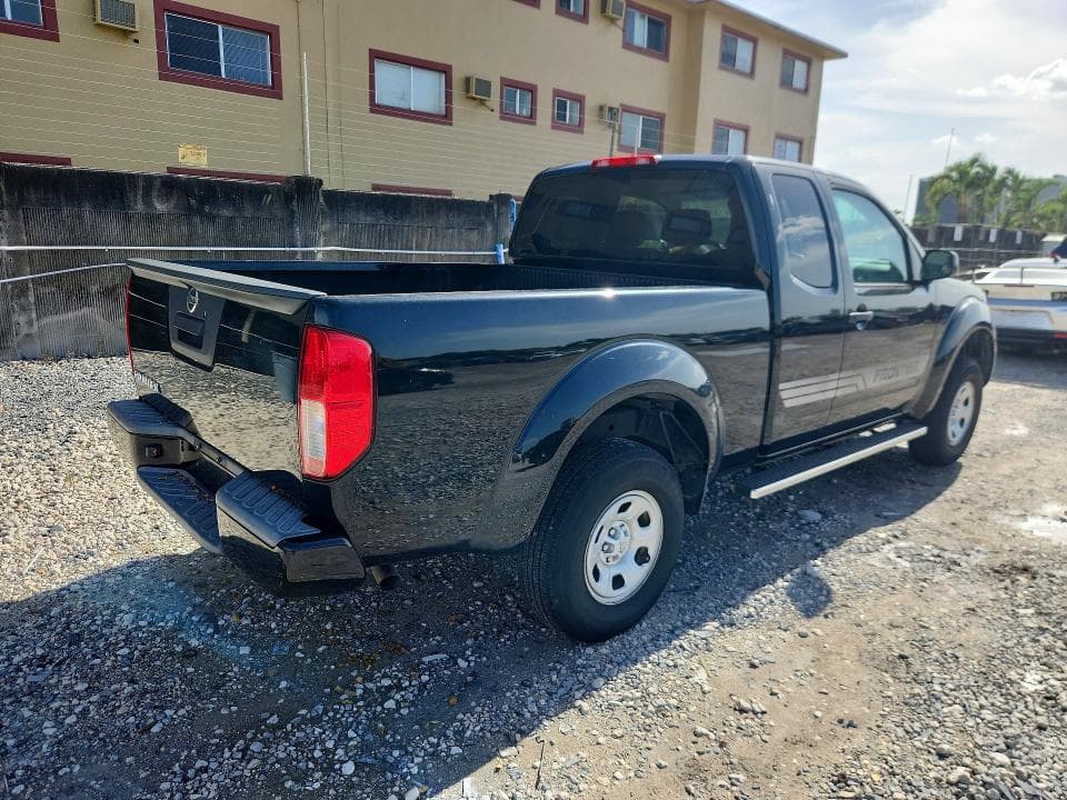 2017 NISSAN FRONTIER S 3