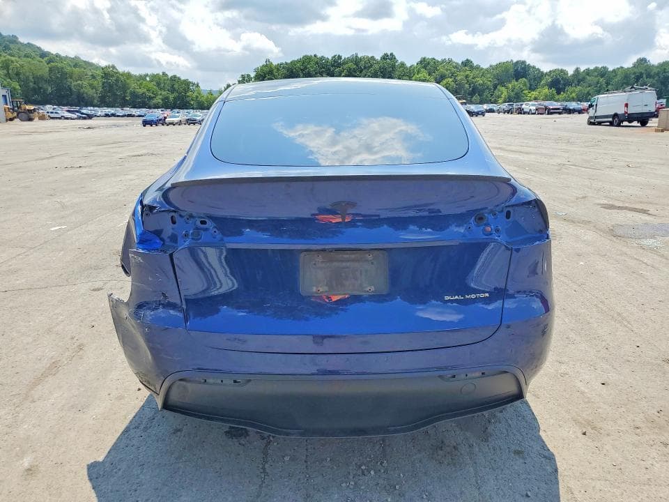 2023 TESLA MODEL Y 6