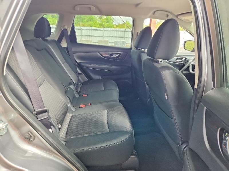 2018 NISSAN ROGUE SV 10
