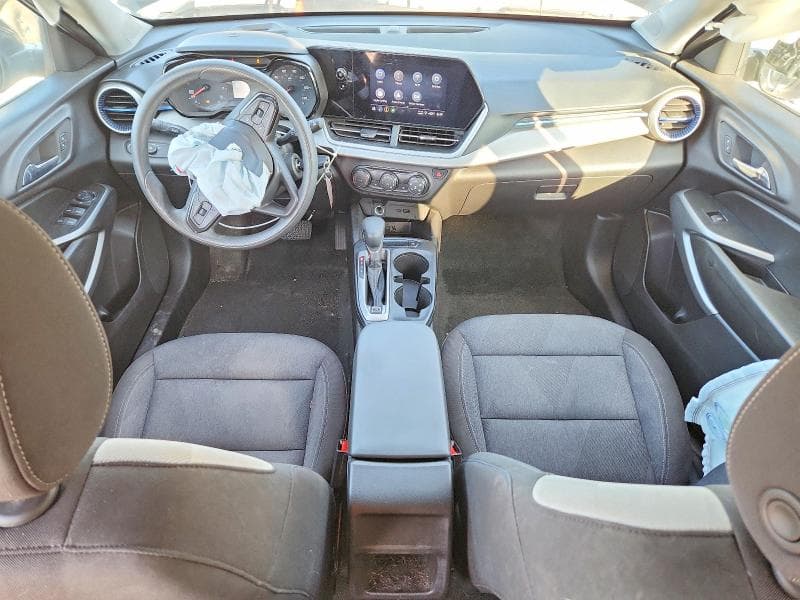 2024 CHEVROLET TRAX LS 8