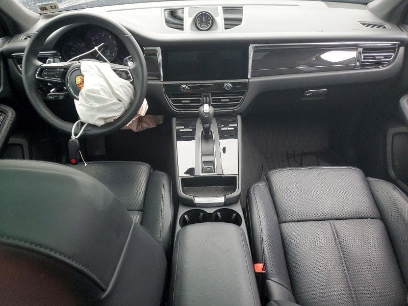 2026 PORSCHE MACAN BASE 8