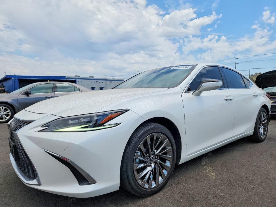 2025 LEXUS ES 300H LUXURY