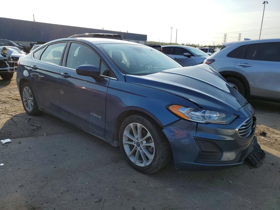 2019 FORD FUSION SE 4