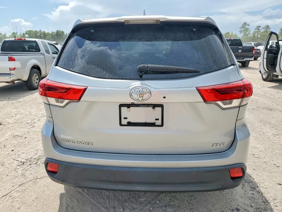 2018 TOYOTA HIGHLANDER XLE 6