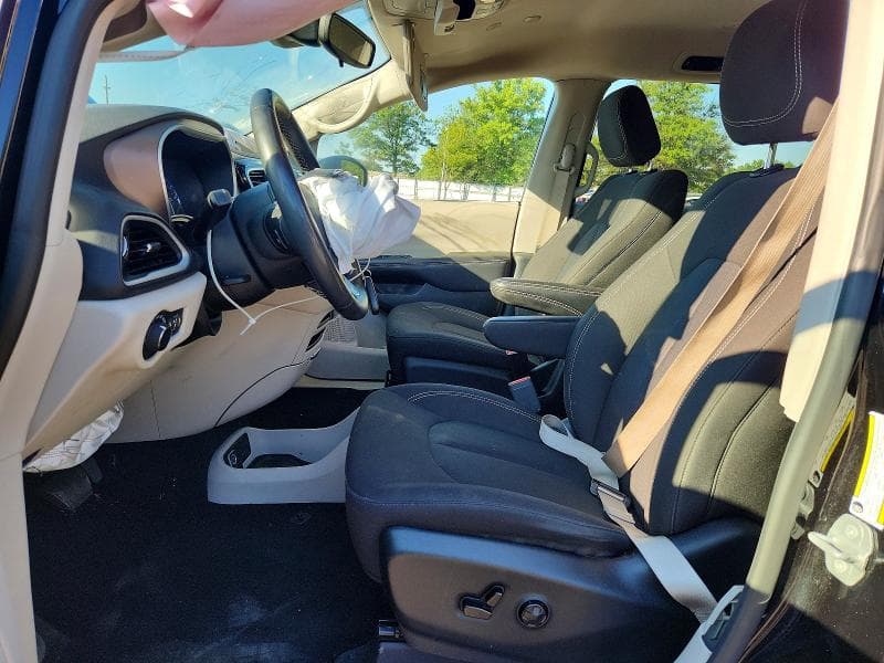2024 CHRYSLER VOYAGER LX 7