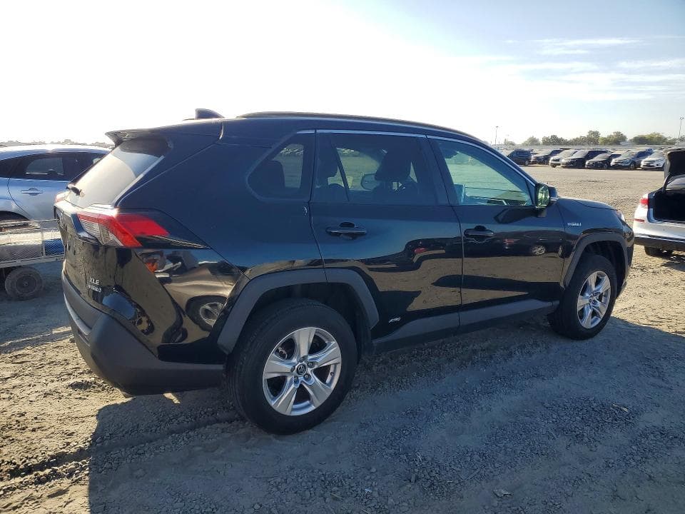 2019 TOYOTA RAV4 HYBRID XLE 3