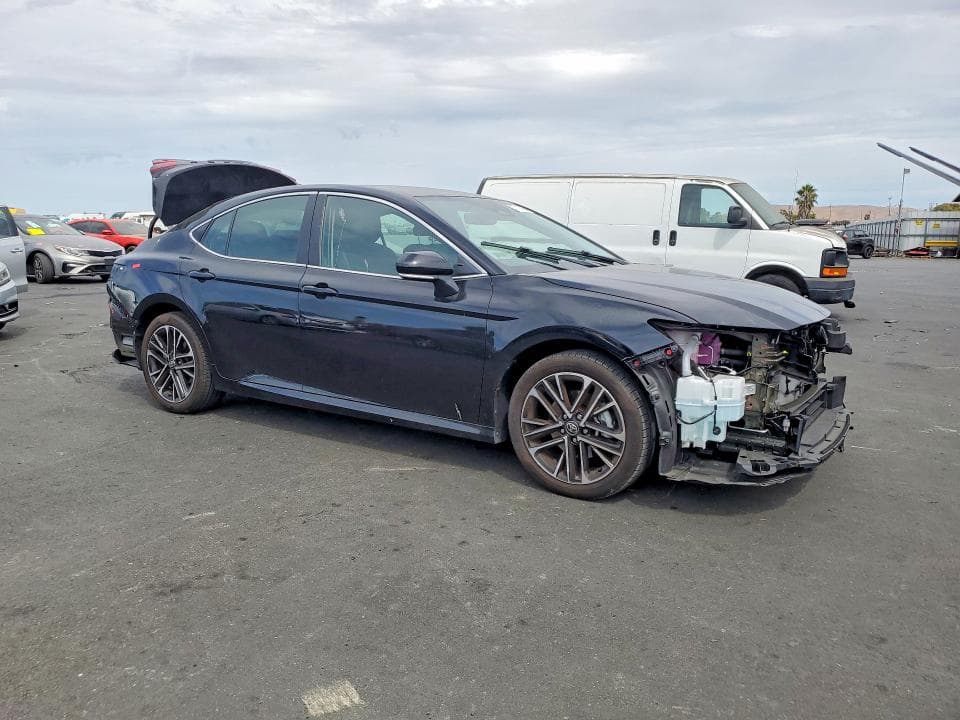 2026 TOYOTA CAMRY XLE 4