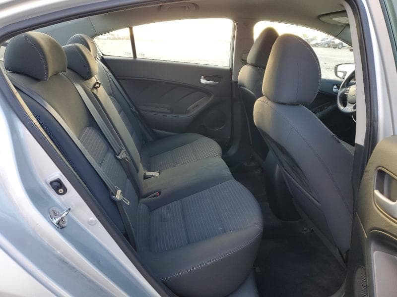 2018 KIA FORTE LX 10
