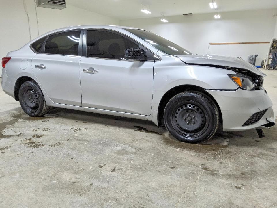 2019 NISSAN SENTRA S 4