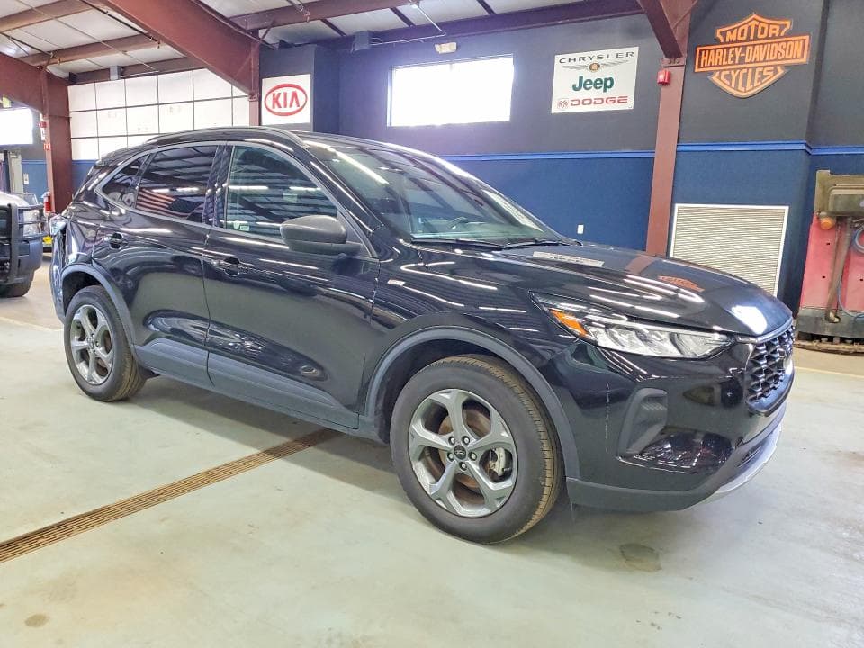 2025 FORD ESCAPE ST LINE 4