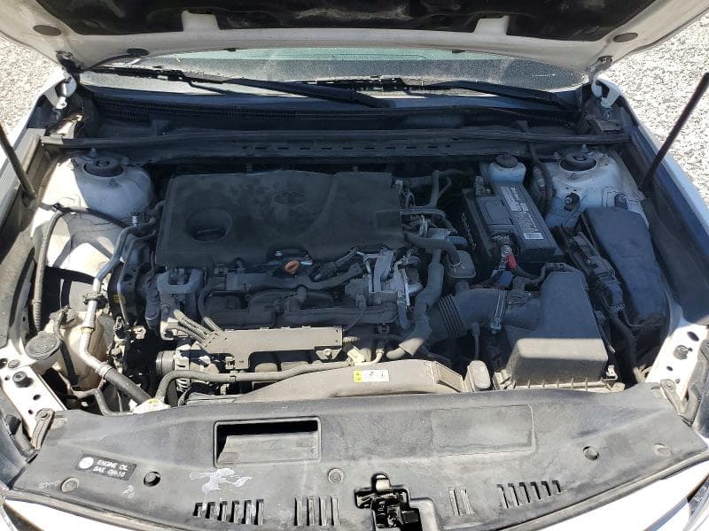 2019 TOYOTA CAMRY LE 11