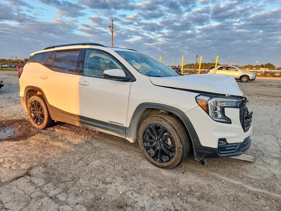 2022 GMC TERRAIN SLT 4
