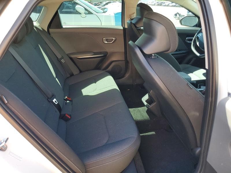 2025 KIA K4 LX 10