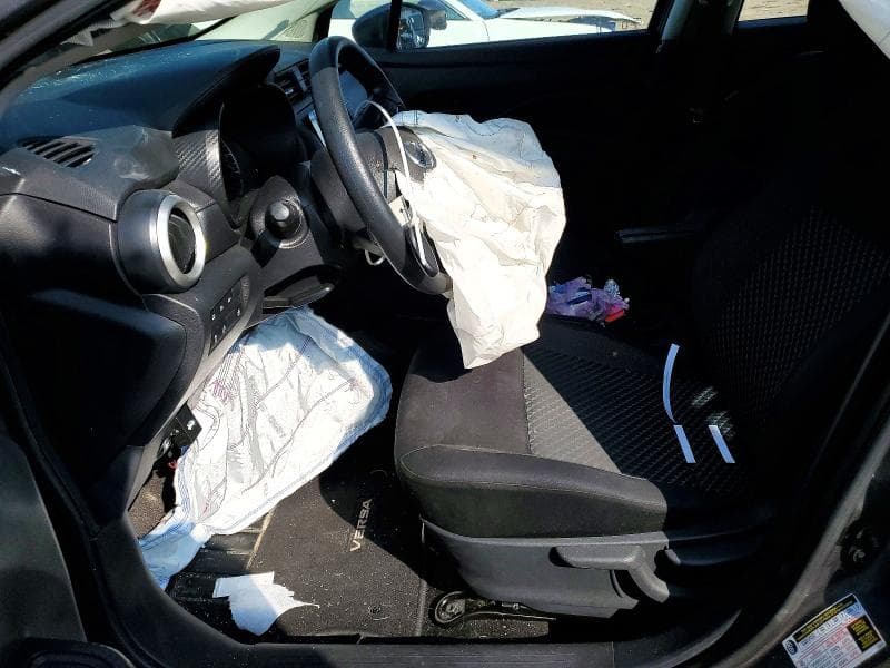 2020 NISSAN VERSA S 7