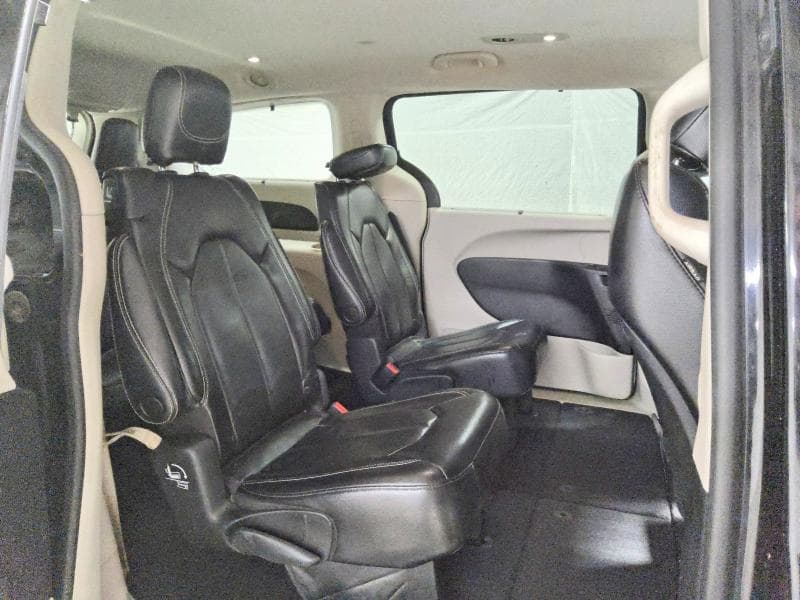 2022 CHRYSLER PACIFICA TOURING L 11