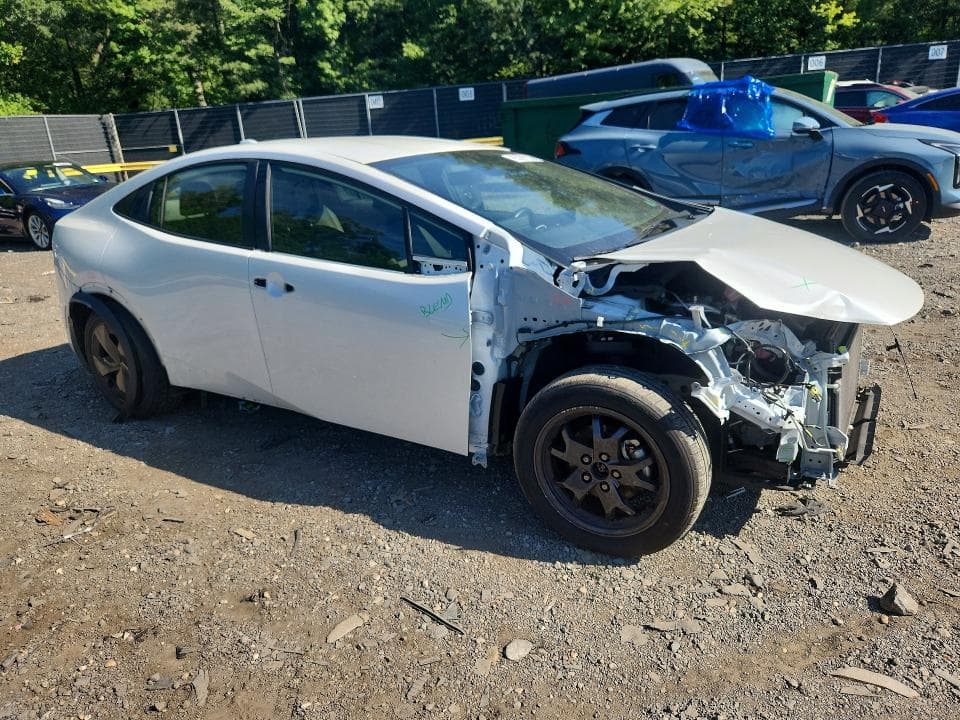 2023 TOYOTA PRIUS LE 4