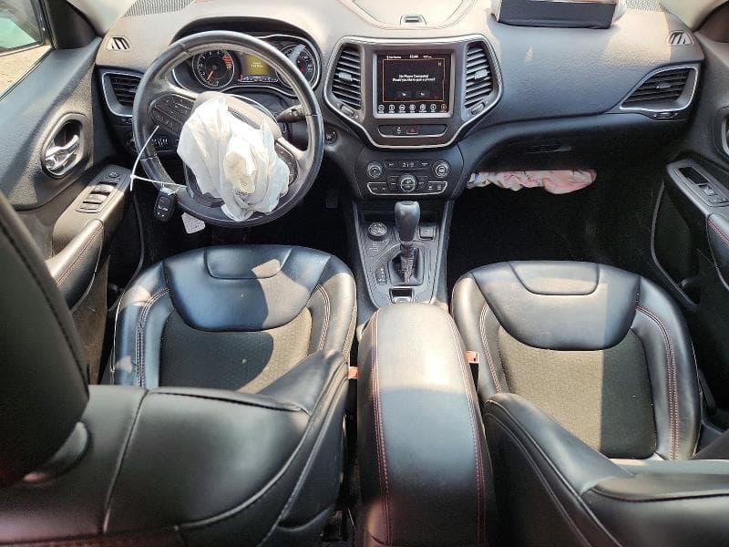 2019 JEEP CHEROKEE TRAILHAWK 8