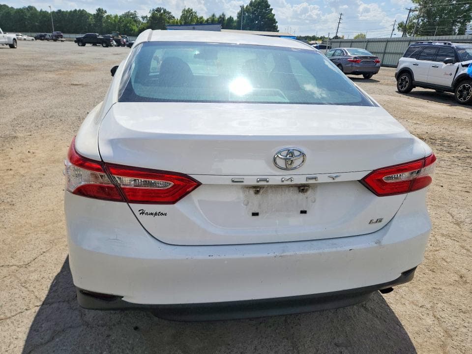 2018 TOYOTA CAMRY LE 6