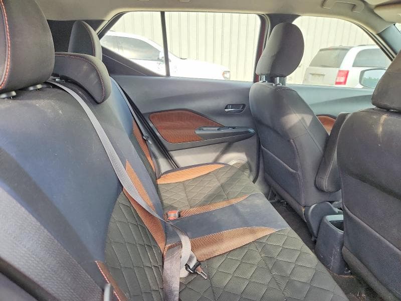 2018 NISSAN KICKS SR 11