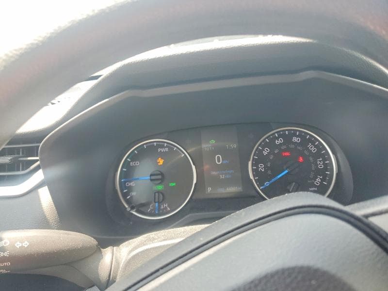 2022 TOYOTA RAV4 XLE 9