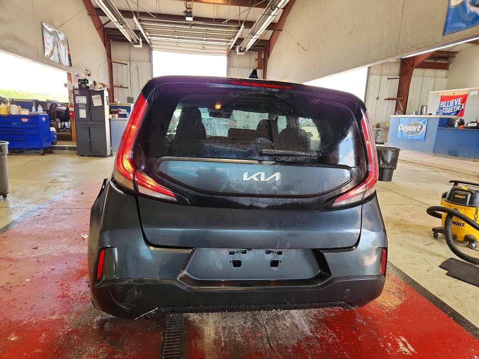 2023 KIA SOUL LX 6