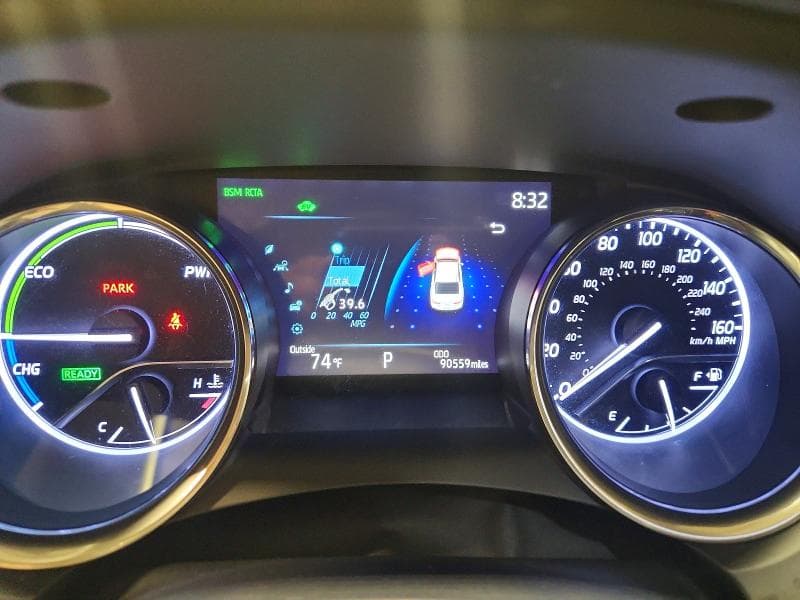2019 TOYOTA CAMRY HYBRID XLE 9