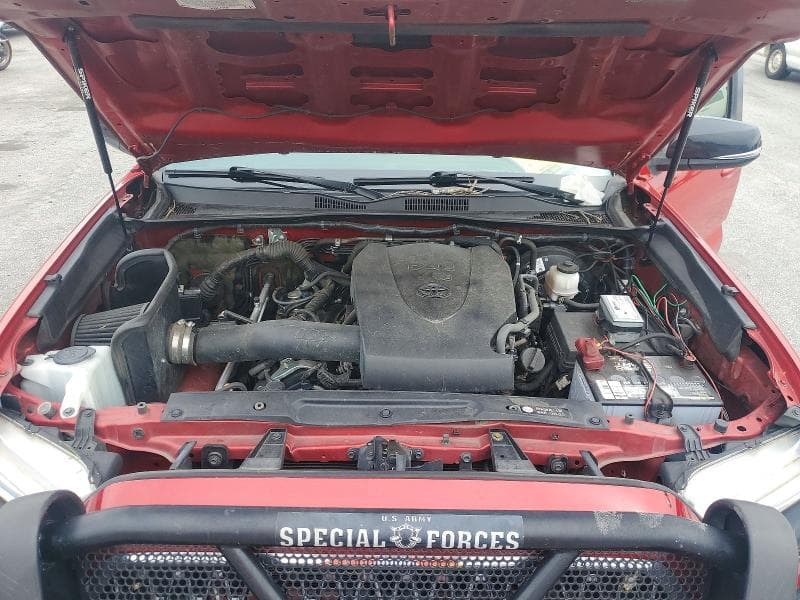 2018 TOYOTA TACOMA TRD SPORT 11