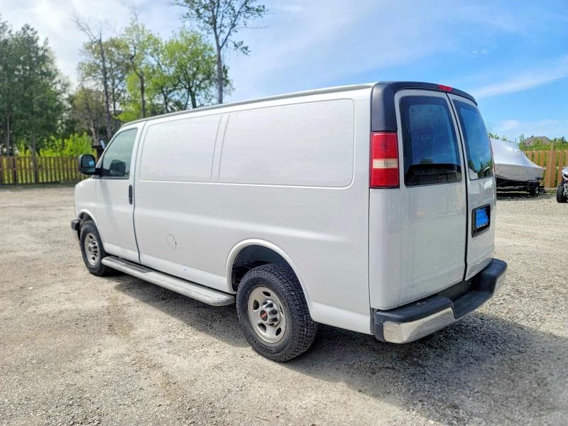 2017 GMC SAVANA G2500 3