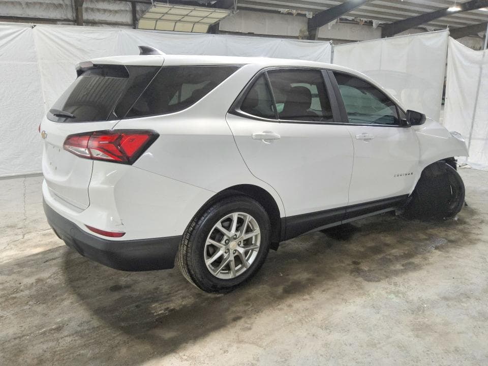 2023 CHEVROLET EQUINOX LS 3