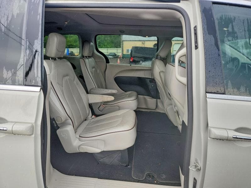 2020 CHRYSLER PACIFICA LIMITED 11