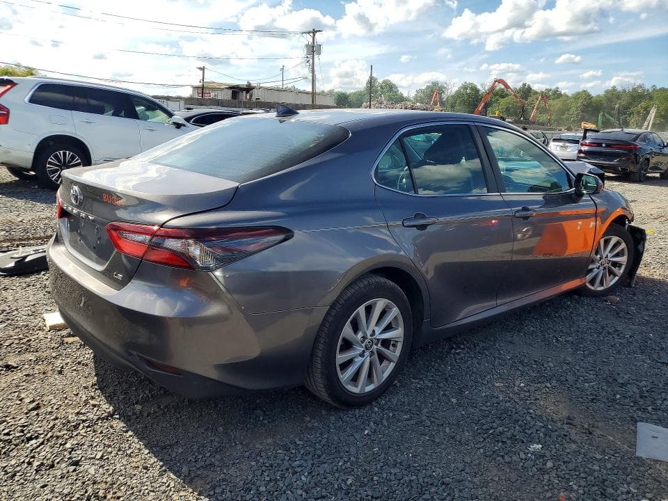 2021 TOYOTA CAMRY LE 3