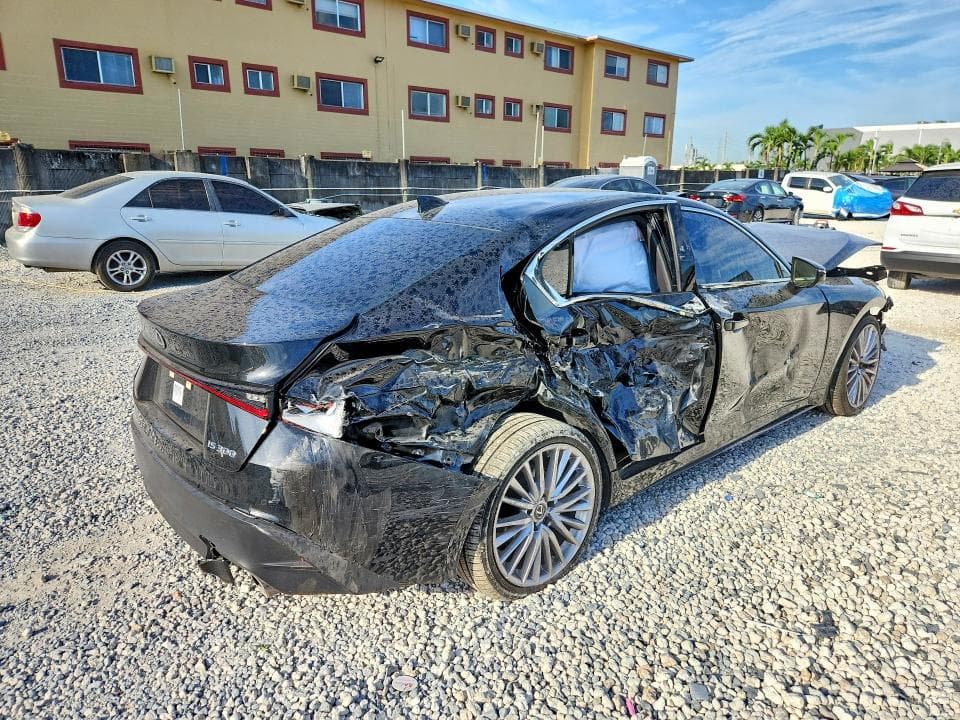 2023 LEXUS IS 300 3
