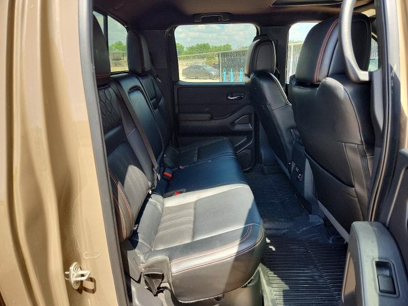 2023 NISSAN FRONTIER PRO-4X 10