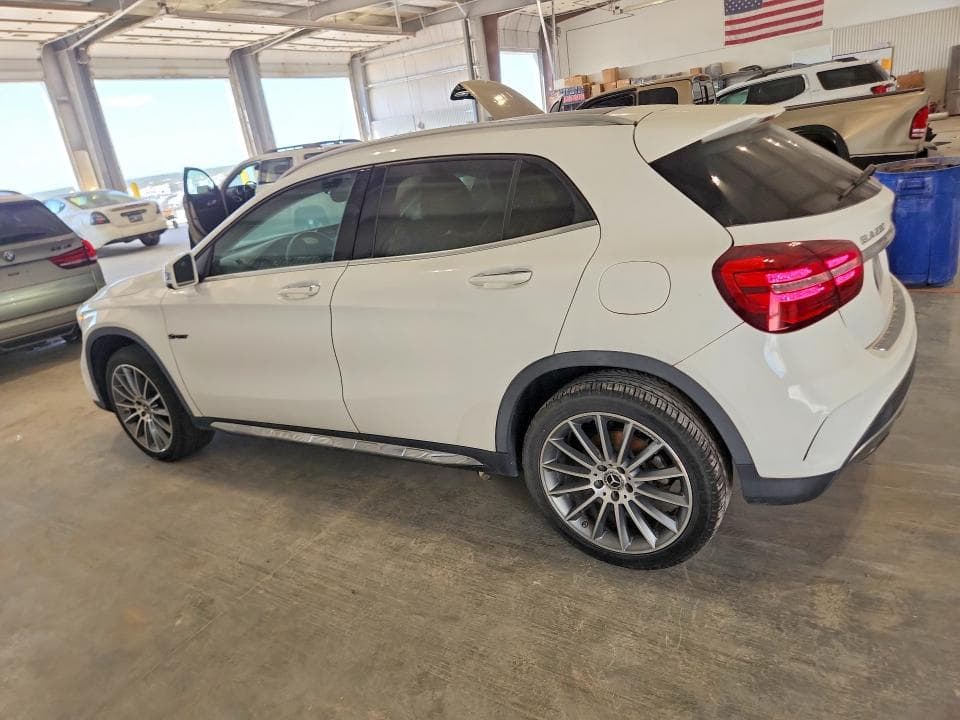 2019 MERCEDES-BENZ GLA 250 4MATIC 2