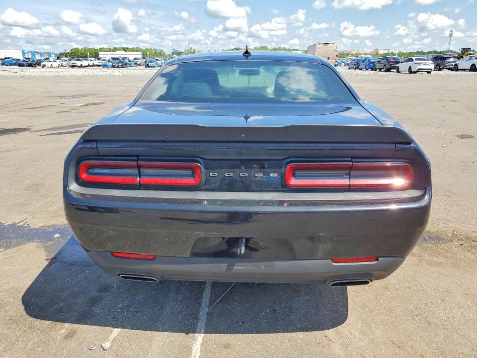 2017 DODGE CHALLENGER SXT 6