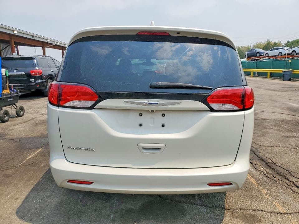2017 CHRYSLER PACIFICA TOURING 6