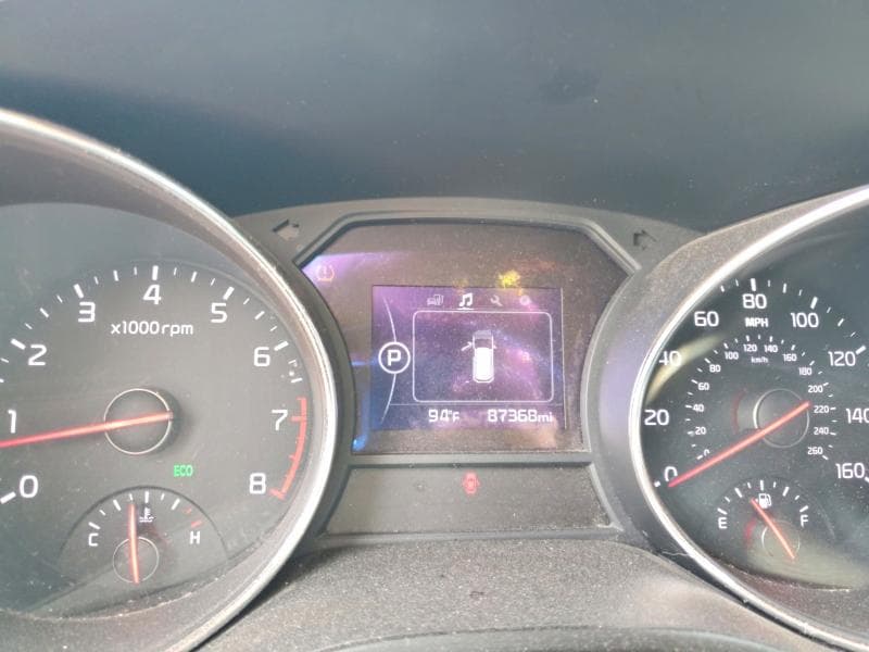 2018 KIA SEDONA LX 9