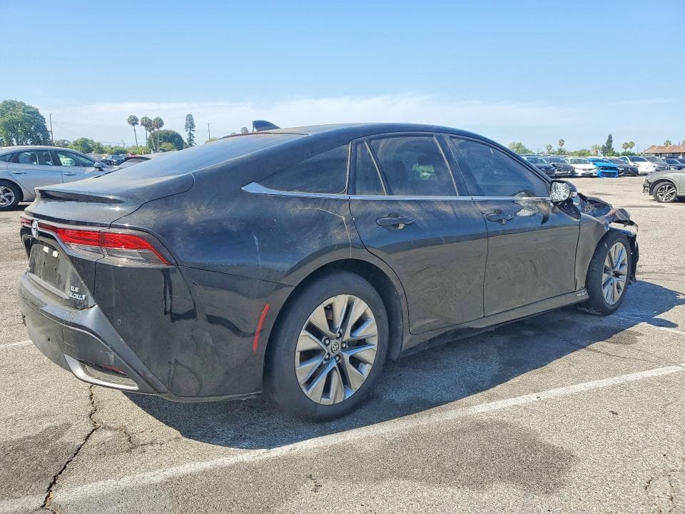 2022 TOYOTA MIRAI XLE 3