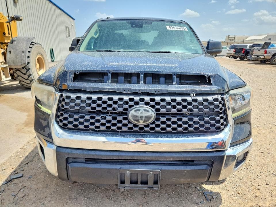 2018 TOYOTA TUNDRA CREWMAX SR5 5